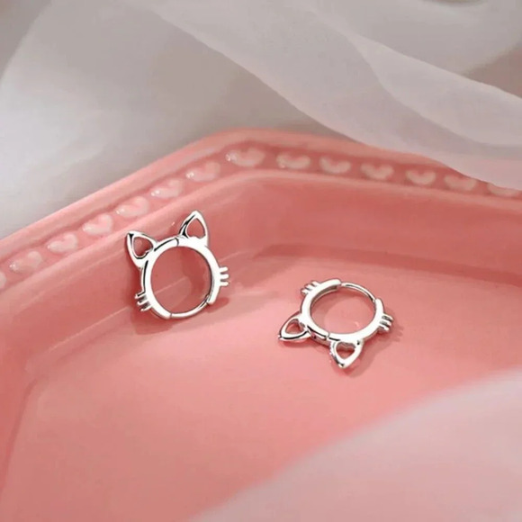 925 Sterling Silver Cat Huggie Earrings Cat Small Hoop Earrings Kitty Hoops - Picture 3 of 5